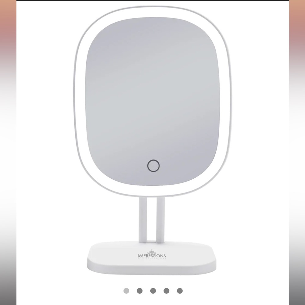 NEW! Touch LED Makeup Mirror - Picture 3 of 9